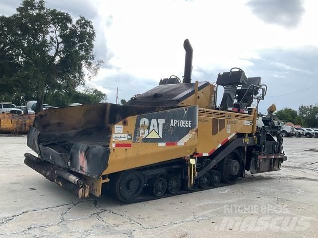 CAT AP1055E アスファルトフィニッシャ