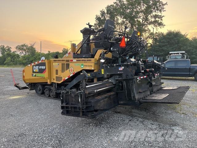 CAT AP1055F アスファルトフィニッシャ