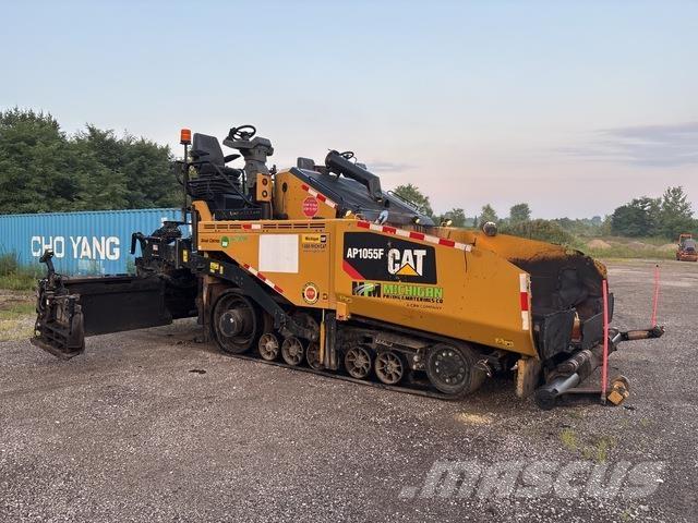 CAT AP1055F アスファルトフィニッシャ