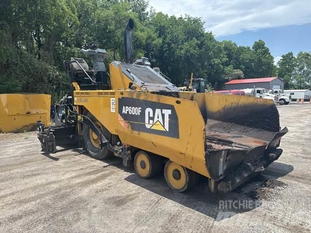 CAT AP600F アスファルトフィニッシャ