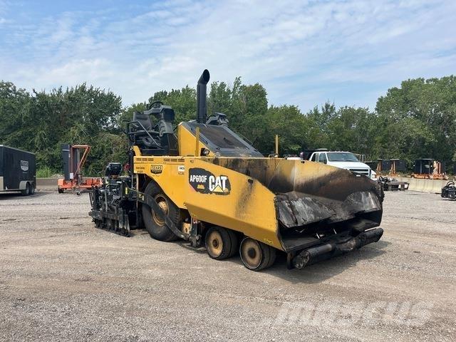 CAT AP600F アスファルトフィニッシャ
