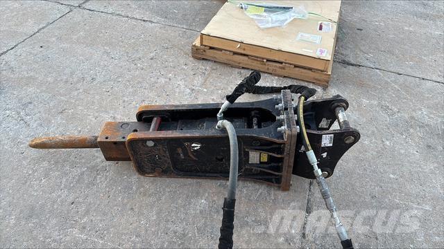 CAT B6 ハンマー／ブレーカ