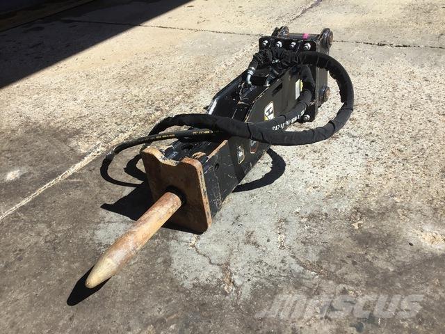 CAT B8 ハンマー／ブレーカ