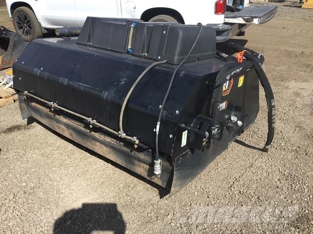 CAT BU118 路面清掃機