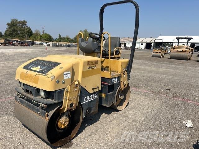 CAT CB-214E タンデムローラ