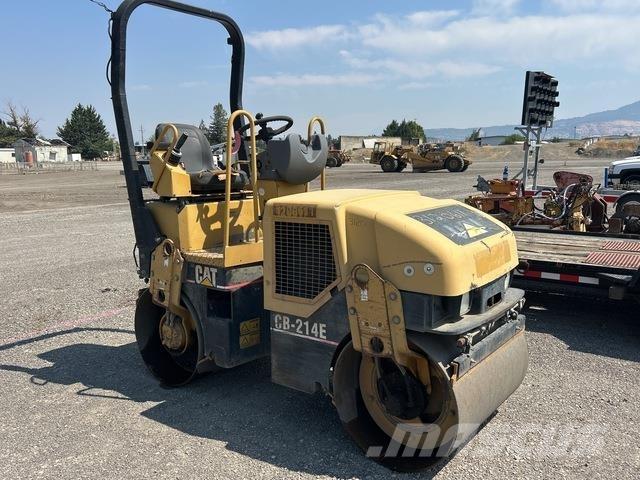 CAT CB-214E タンデムローラ