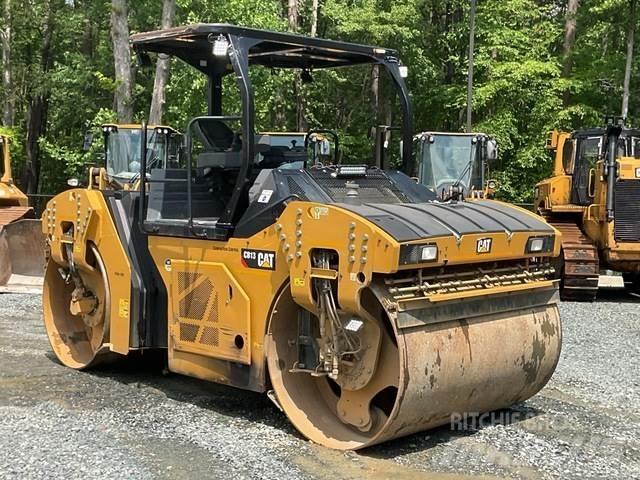 CAT CB13 タンデムローラ
