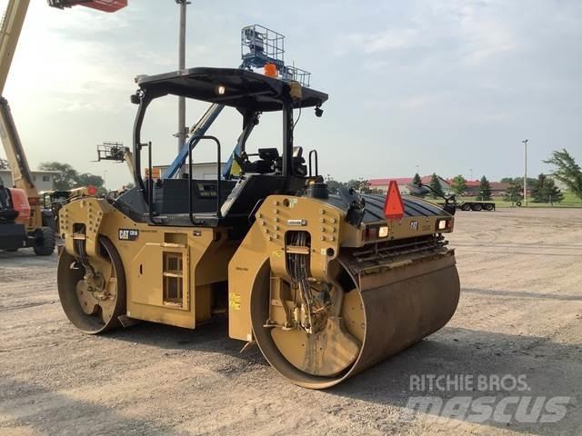 CAT CB16 タンデムローラ