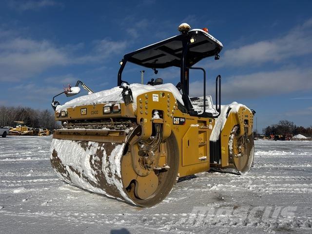 CAT CB16 タンデムローラ