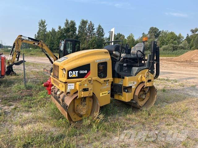 CAT CB24B タンデムローラ