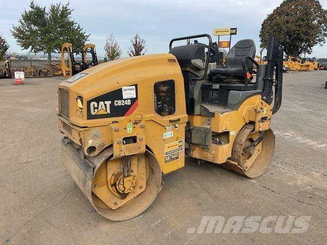 CAT CB24B タンデムローラ