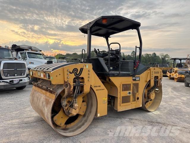 CAT CB54B タンデムローラ