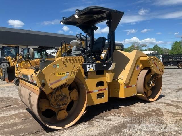 CAT CB64 タンデムローラ