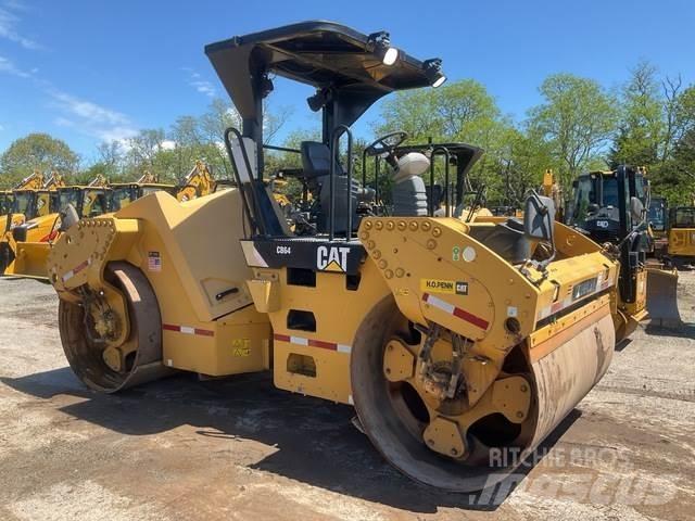 CAT CB64 タンデムローラ