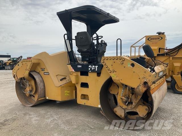 CAT CB64 タンデムローラ