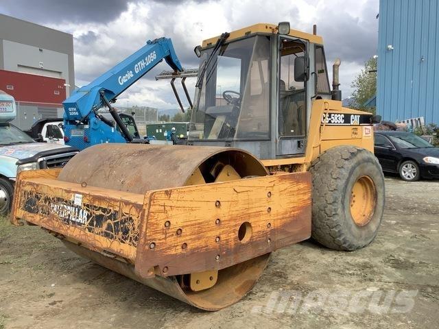 CAT CS-583C 振動ローラ