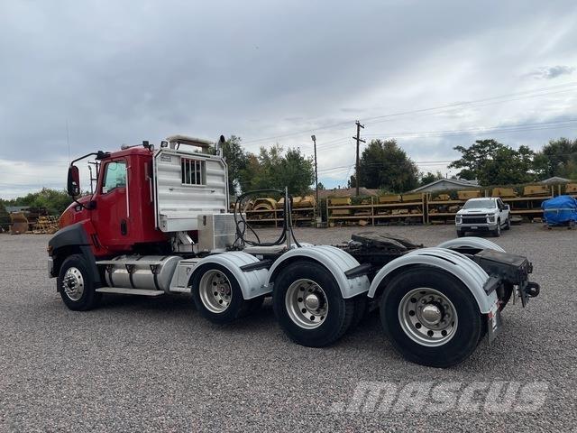 CAT CT660 中古トラクターヘッド | トレーラーヘッド