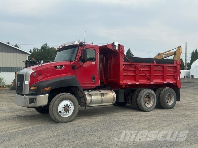 CAT CT660S ダンプ