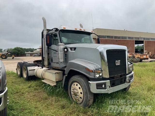 CAT CT680 中古トラクターヘッド | トレーラーヘッド