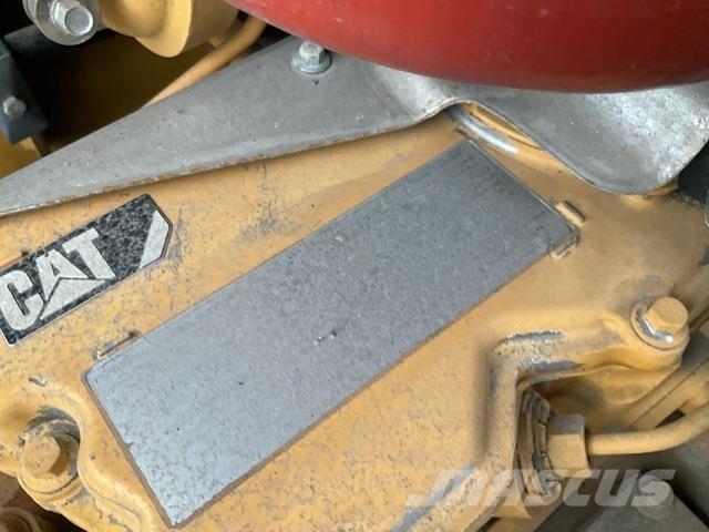 CAT CW34 コンバインドローラ