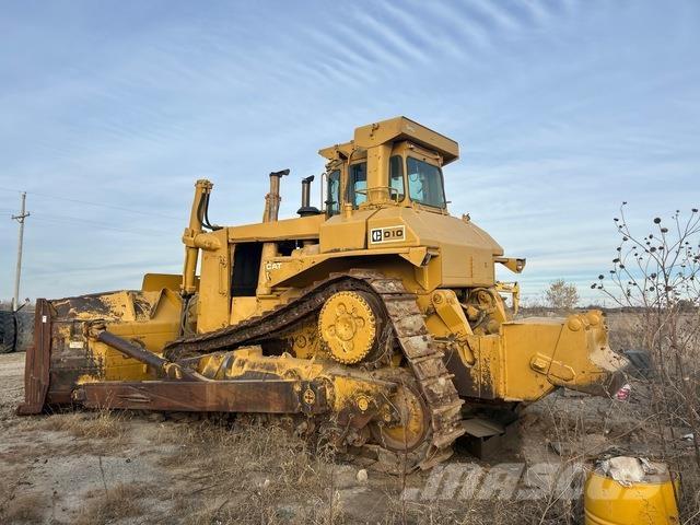 CAT D10 ブルドーザー
