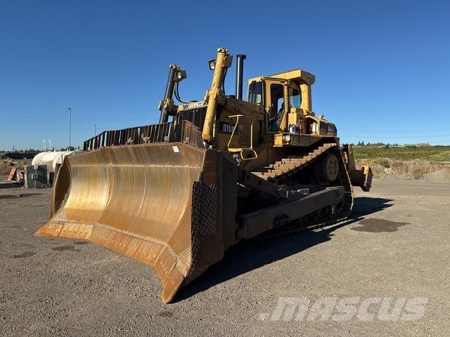 CAT D10N ブルドーザー