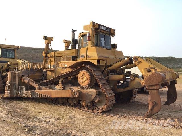 CAT D10R ブルドーザー