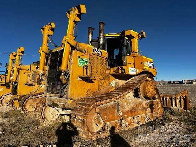 CAT D10T ブルドーザー