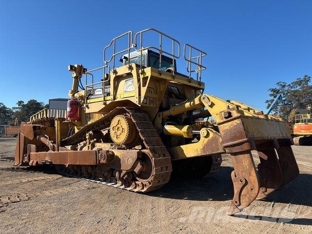 CAT D10T ブルドーザー