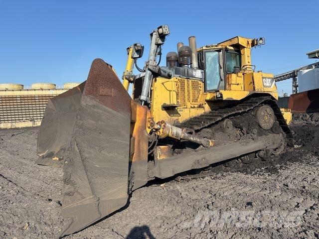 CAT D10T ブルドーザー