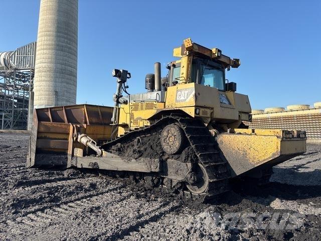 CAT D10T ブルドーザー