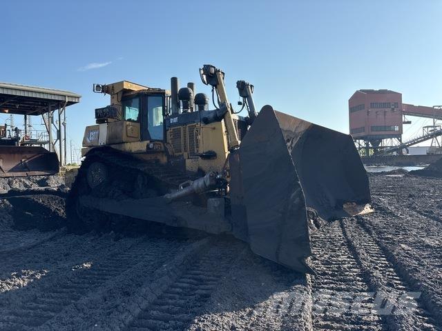 CAT D10T ブルドーザー