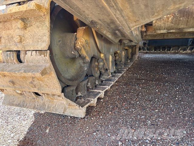 CAT D10T ブルドーザー