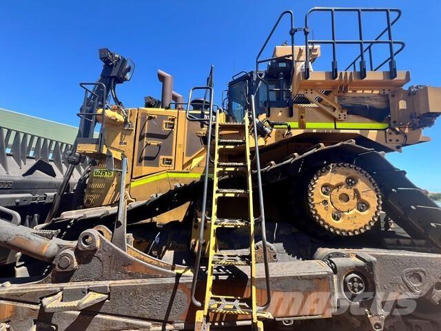 CAT D11T ブルドーザー