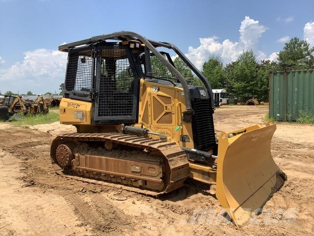 CAT D3 ブルドーザー