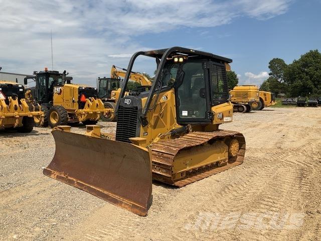 CAT D3 ブルドーザー