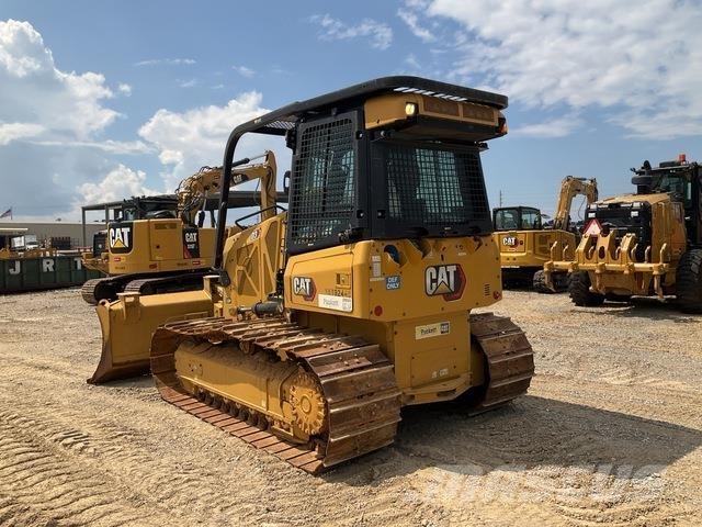CAT D3 ブルドーザー
