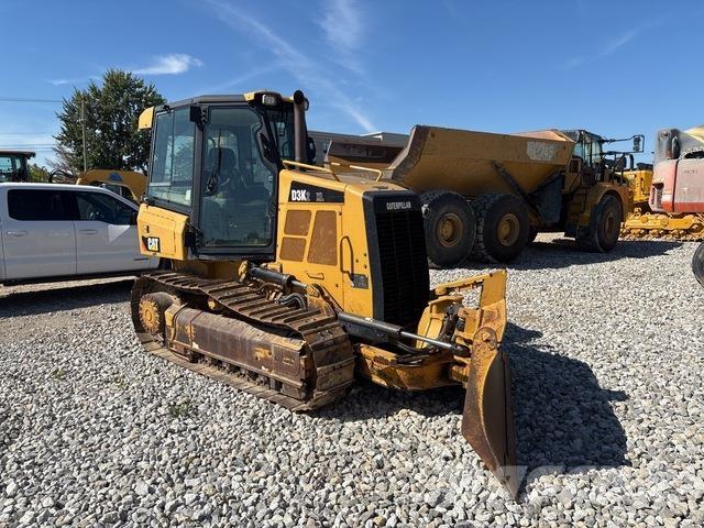 CAT D3K2 XL ブルドーザー