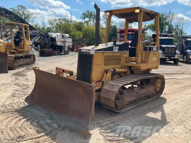 CAT D4C ブルドーザー