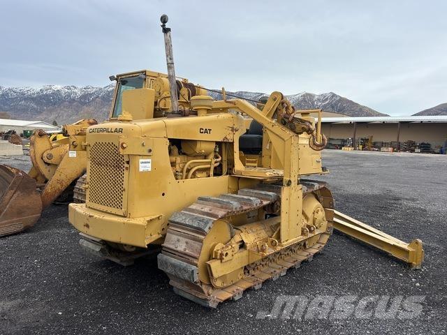 CAT D4E パイプレイヤー・ドーザー