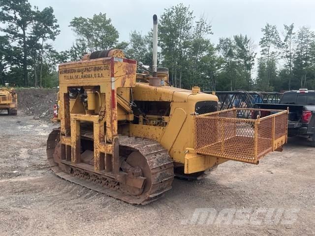 CAT D4E 20 パイプレイヤー・ドーザー