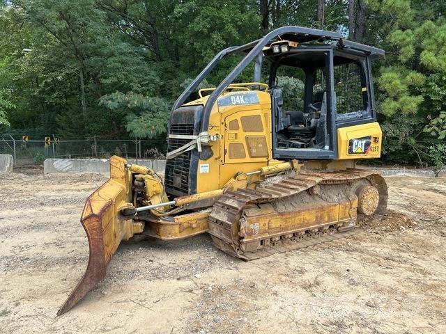 CAT D4K2 XL ブルドーザー