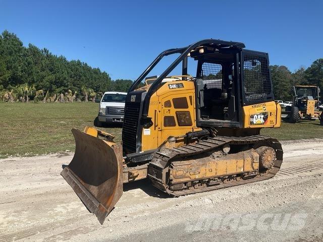 CAT D4K2 XL ブルドーザー