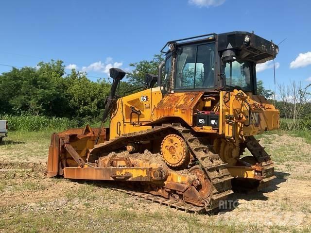 CAT D5 ブルドーザー