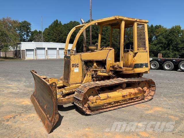 CAT D5C ブルドーザー