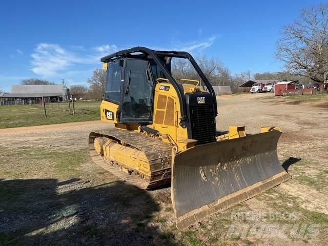 CAT D5K2 LGP ブルドーザー