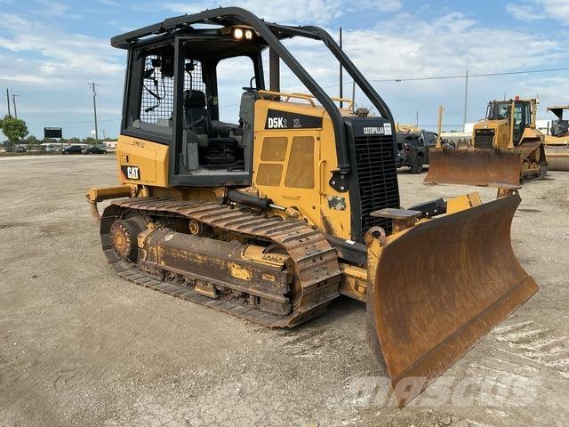 CAT D5K2 XL ブルドーザー