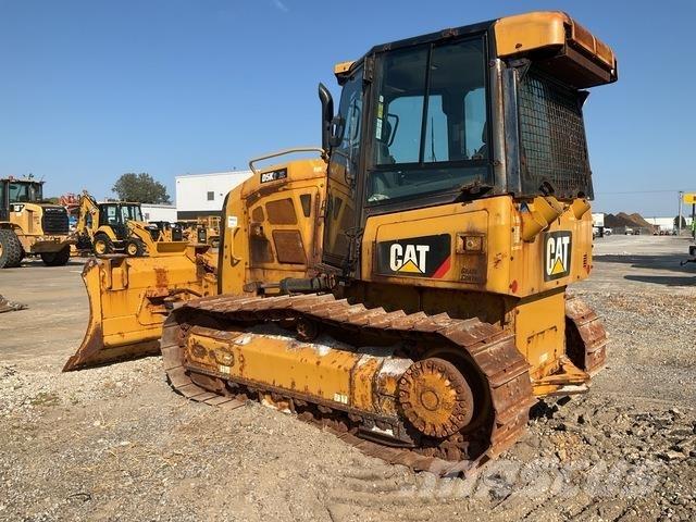 CAT D5K2 XL ブルドーザー