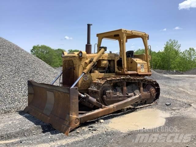 CAT D6D ブルドーザー