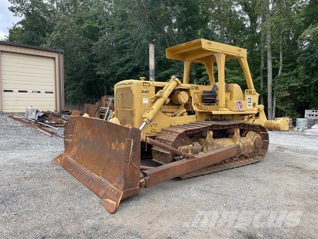 CAT D6D ブルドーザー